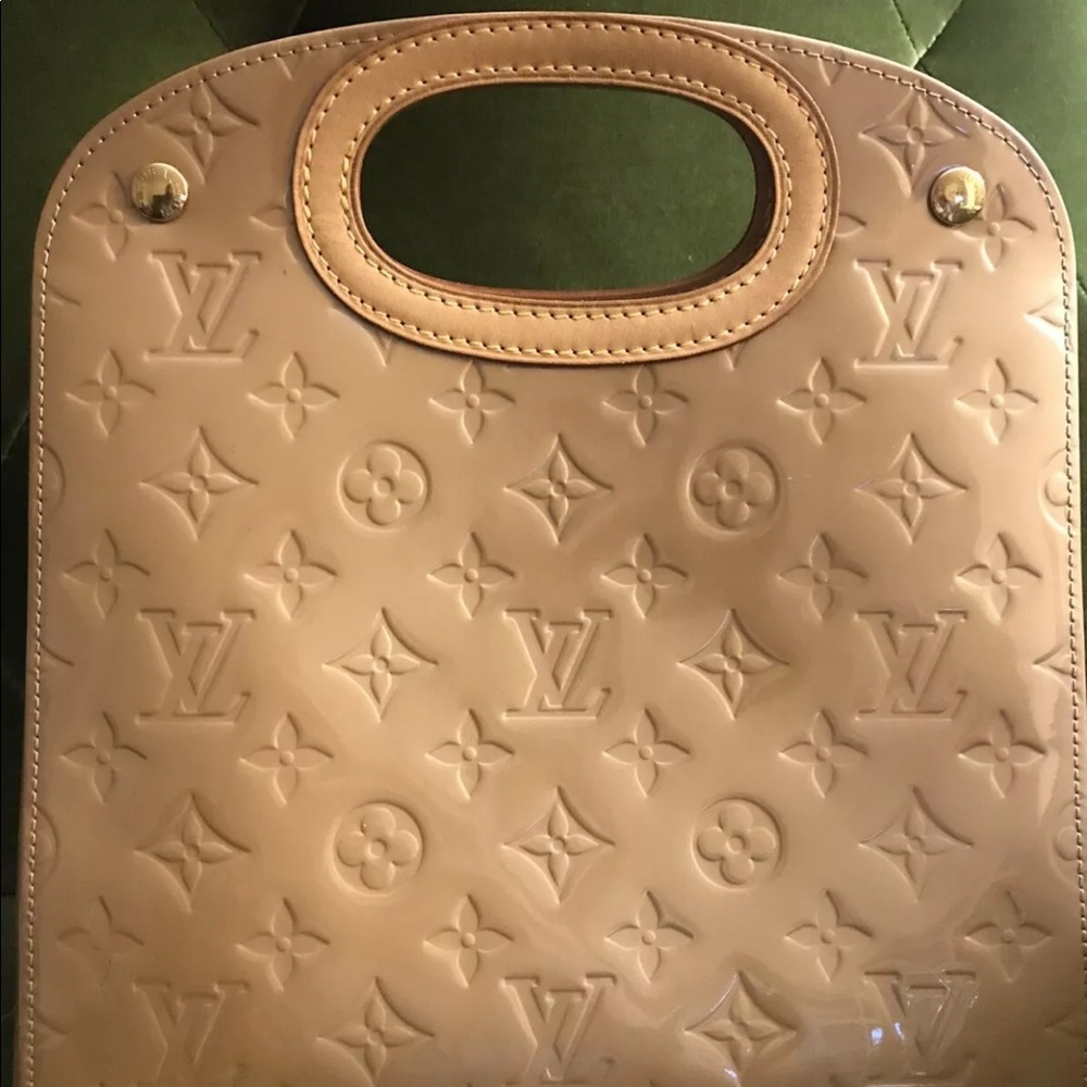 Authentic Louis Vuitton Monogram Vernis